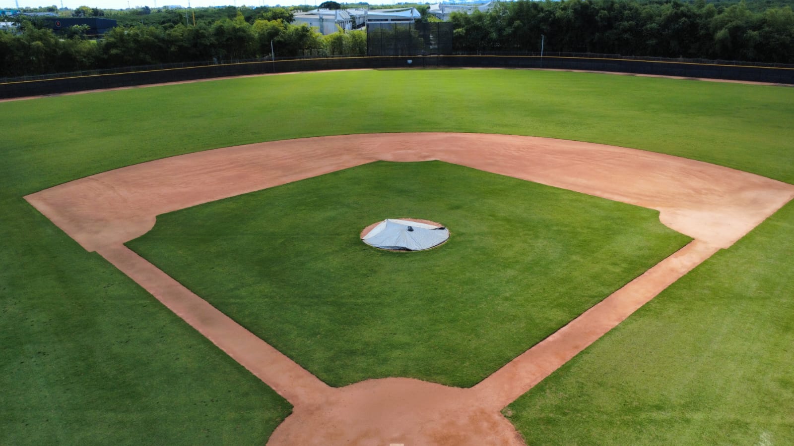 Restauración del césped de la academia de los Arizona Diamondbacks — Campo principal, vista aérea
