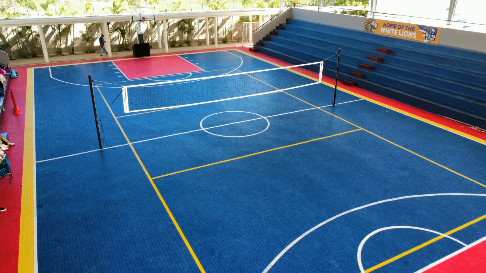 Renovación de gimnasio y pádel del Bavaro Bilingual School