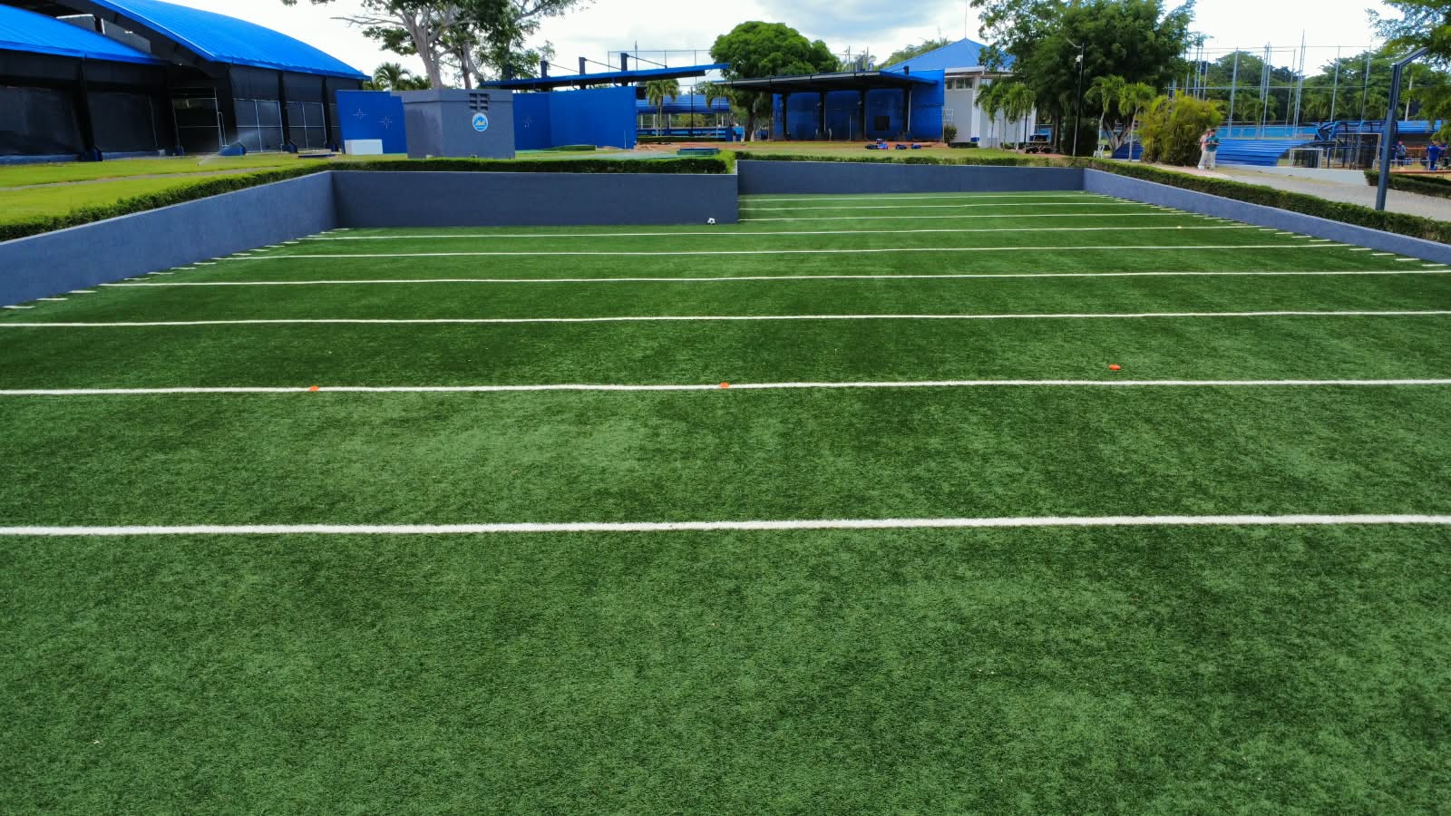 Campo de agilidad, jaulas de bateo y pisos de los New York Mets — Campo de agilidad